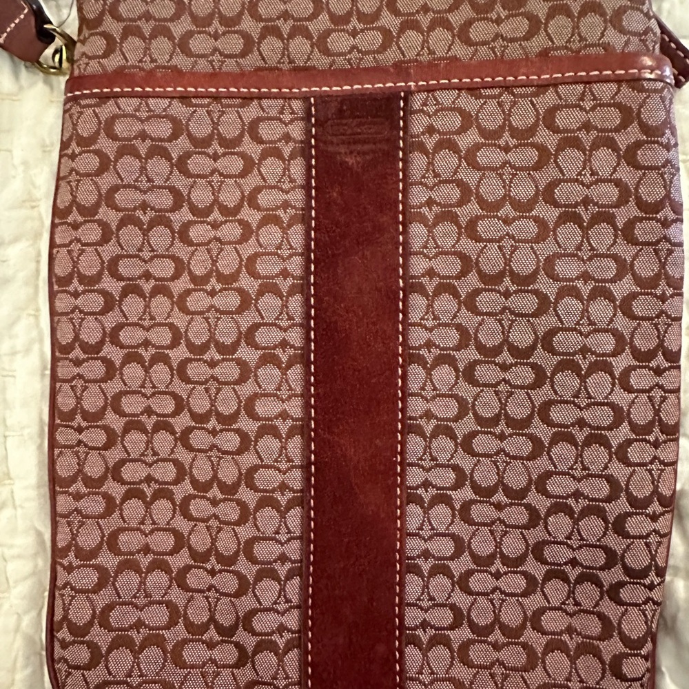 COACH Small Crossbody Bag with front pocket. Vintage. Burgundy/maroon.